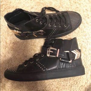 Black and Gold Fashion Sneakers Size 8
